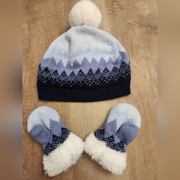 Janie and Jack- Fair Isle Pom Beanie and Gloves 12-24 Months - Picture 6 of 6